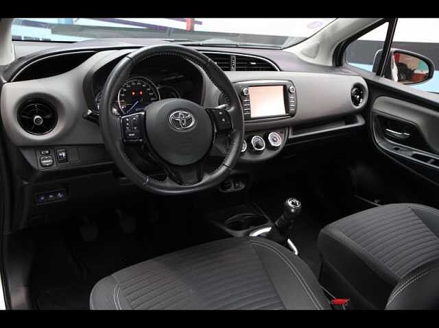 Toyota Yaris 70 VVT-i France 3p RC18